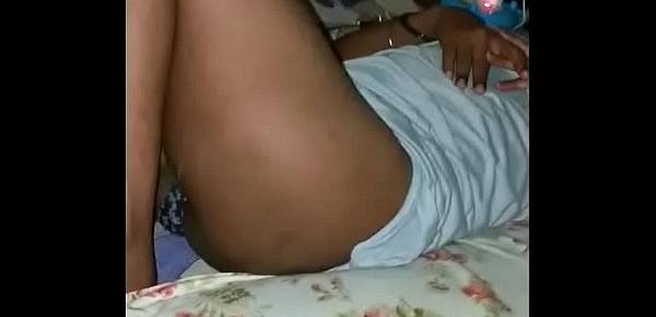  Indian sleeping girl MMS in his room